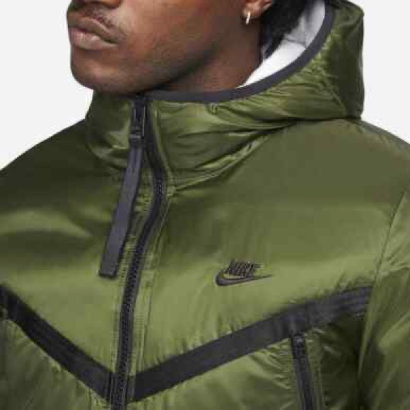 Nike Sportswear Puffer Jacket - Picture 4 of 6